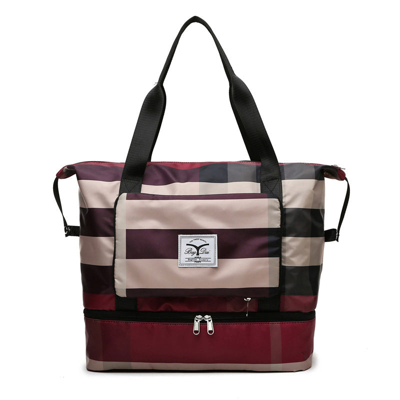 Checked travel bag with large capacity