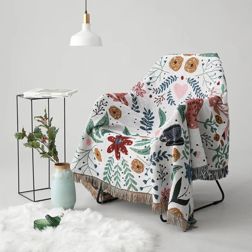 Laurel Nature-Inspired Soft Blanket