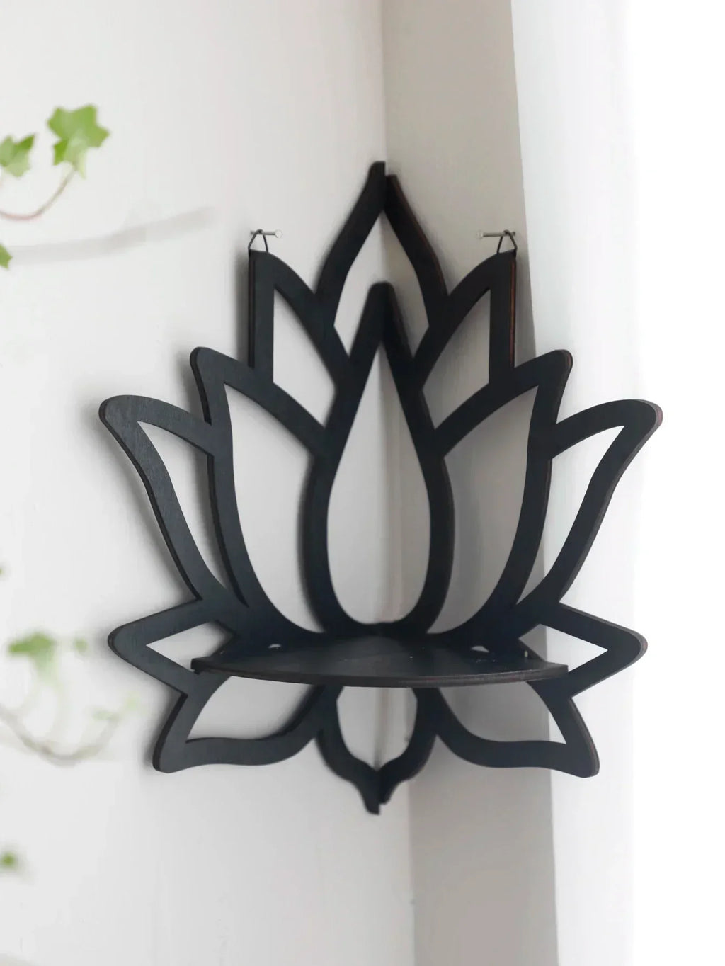 LotusCrystal Crystal Corner – Elegant Wood Design with Spiritual Meaning – 23x29 cm