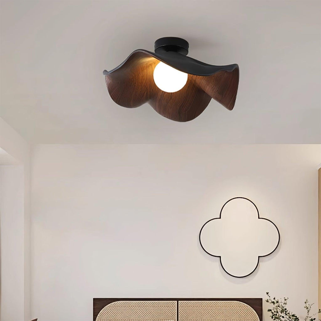 Elegant Wooden Ceiling Lamp with Scandinavian Inspiration