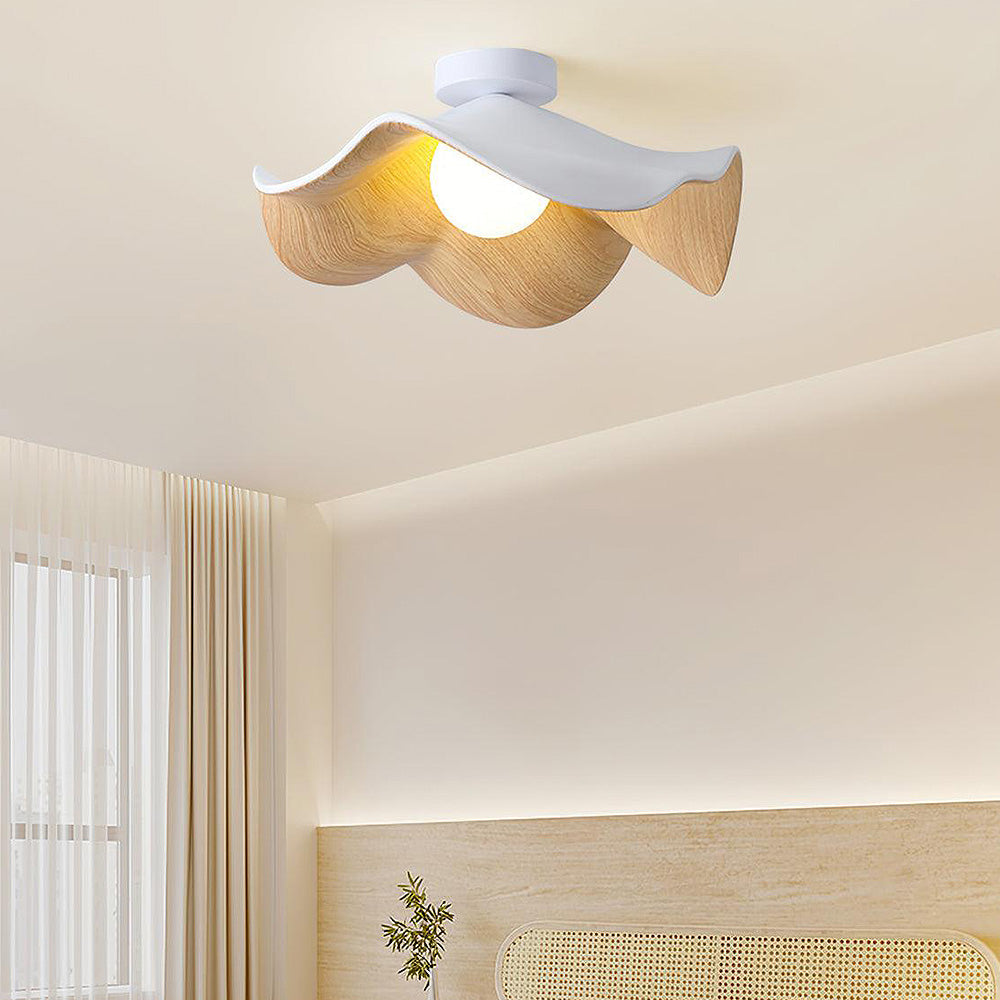Elegant Wooden Ceiling Lamp with Scandinavian Inspiration