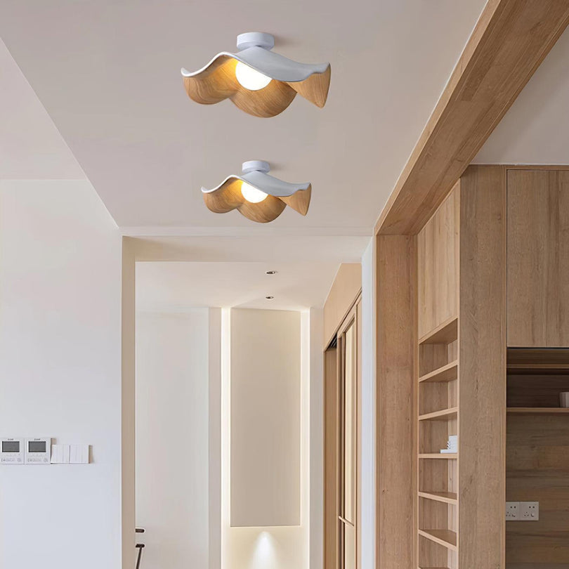 Elegant Wooden Ceiling Lamp with Scandinavian Inspiration