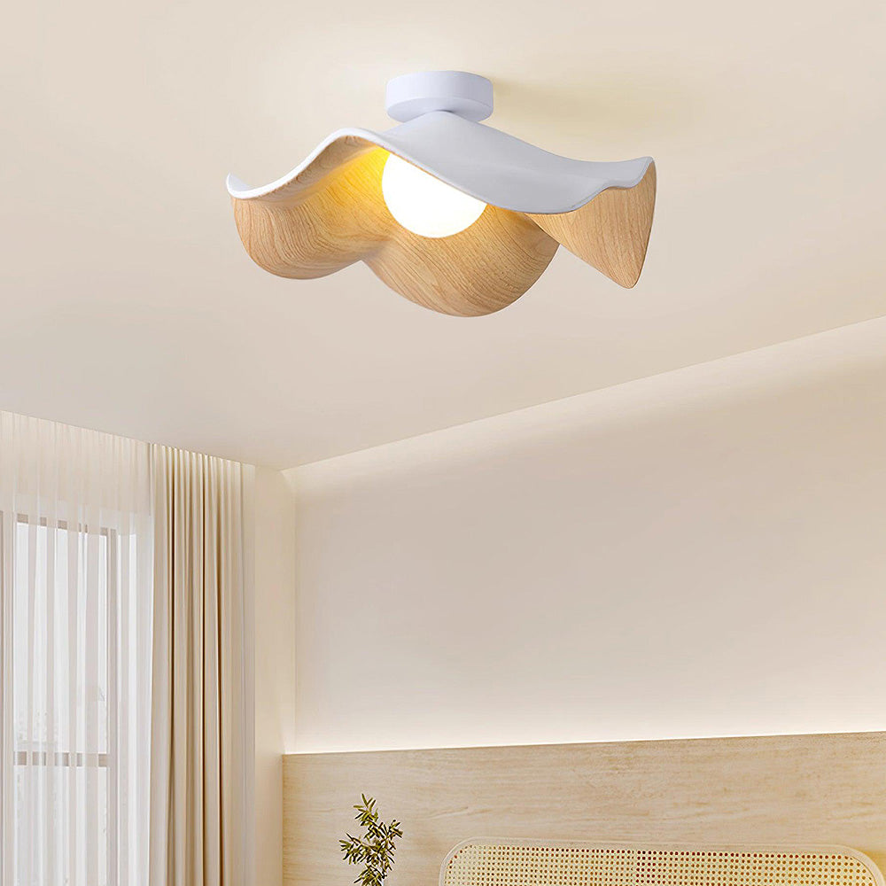 Elegant Wooden Ceiling Lamp with Scandinavian Inspiration