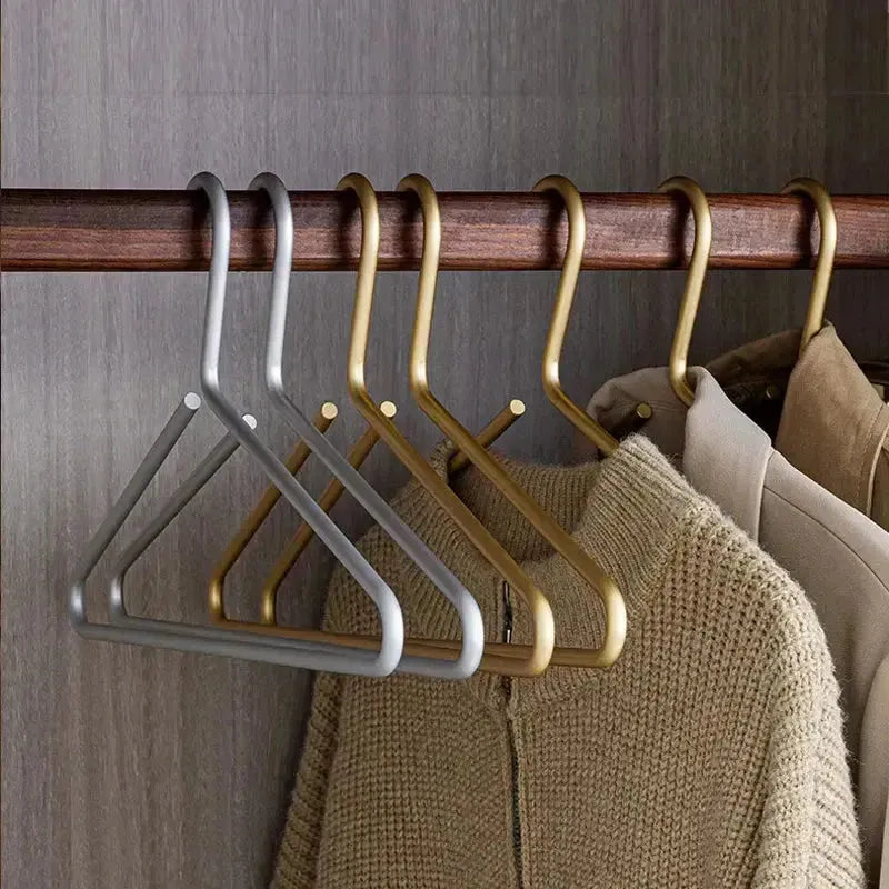Luxury suit matte clothing hanger set 4 plus 1