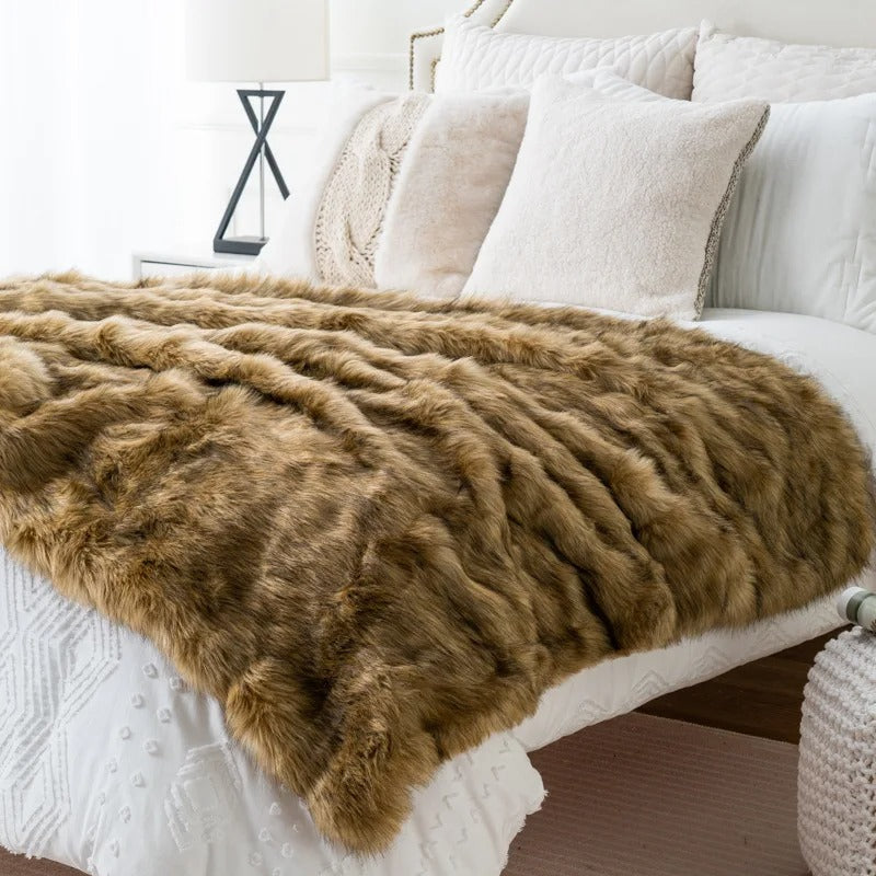 Luxurious Faux Fur Blanket | Cozy Blanket for Home