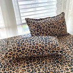 Luxurious Bedspread 220x240 | Bed Cover with Leopard Pattern