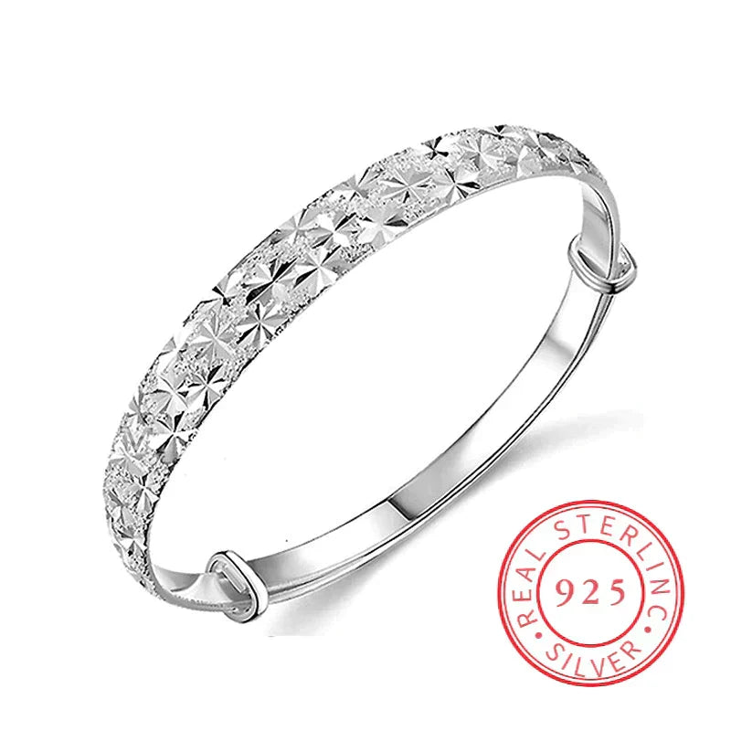 Enchanting Star-Shaped Silver Bracelet for a Radiant Look