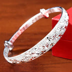 Enchanting Star-Shaped Silver Bracelet for a Radiant Look