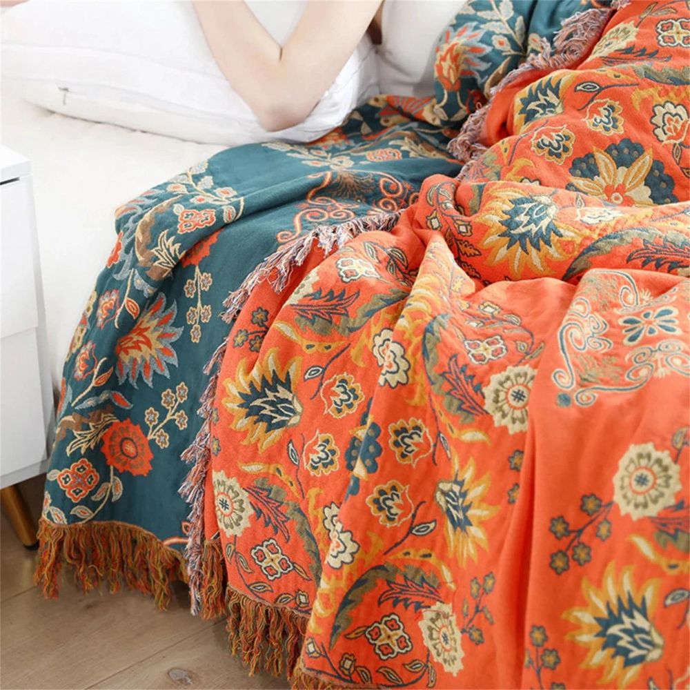 Reversible blanket in Marigold design for cozy warmth