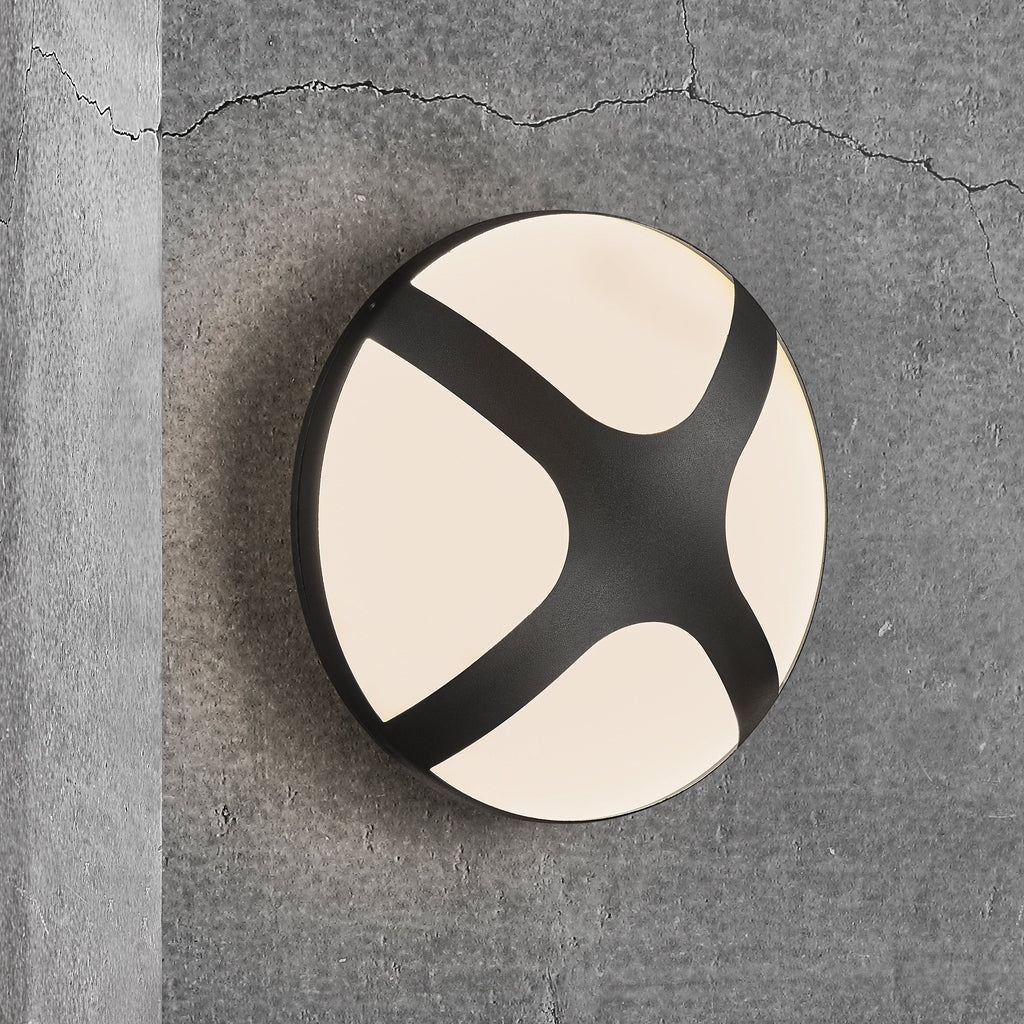 Stylish Outdoor Sconce with Geometric Accent