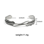 Elegant Adjustable Bracelet with Enchanting Silver Feathers