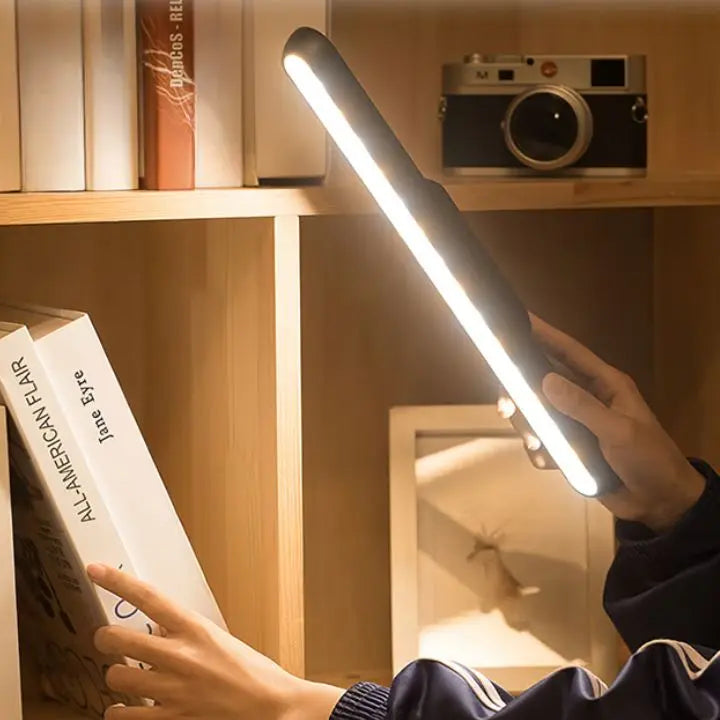 Magnetic LED Touch Lamp – elegant, rechargeable & compact