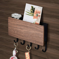 Stylish wall key holder made of wood – Space-saving storage solution