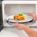 Microwave tray with handle – heat pRedection and comfortable serving