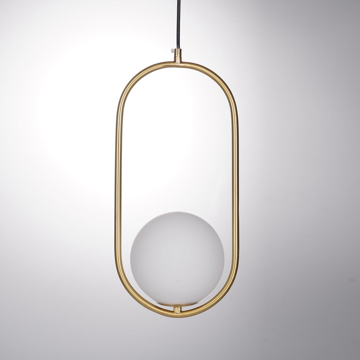 Modern and Elegant Pendant Light - Stylish Hanging Lamp for Indoor Lighting