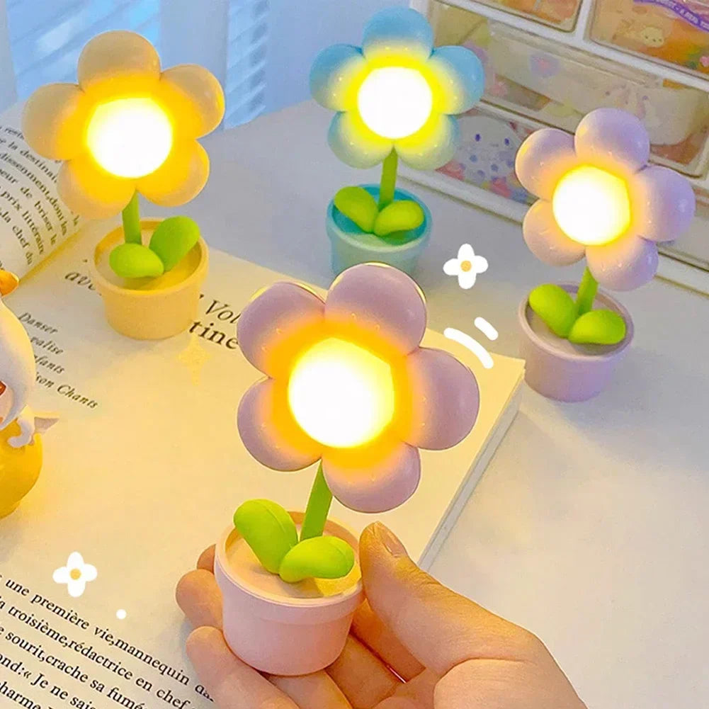 BloomAura – Elegant Petite Flower Table Lamp for Soft Lighting