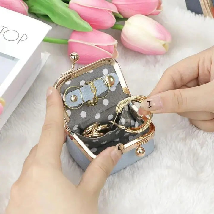 Mini Jewelry Box Made of Leather – Compact, Elegant & Travel-Friendly