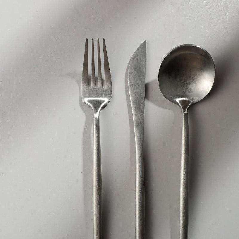 Minimalist Flatware Set – 20-Piece Titanium-Coated Stainless Steel Cutlery | Modern Matte Finish for Elegant Dining