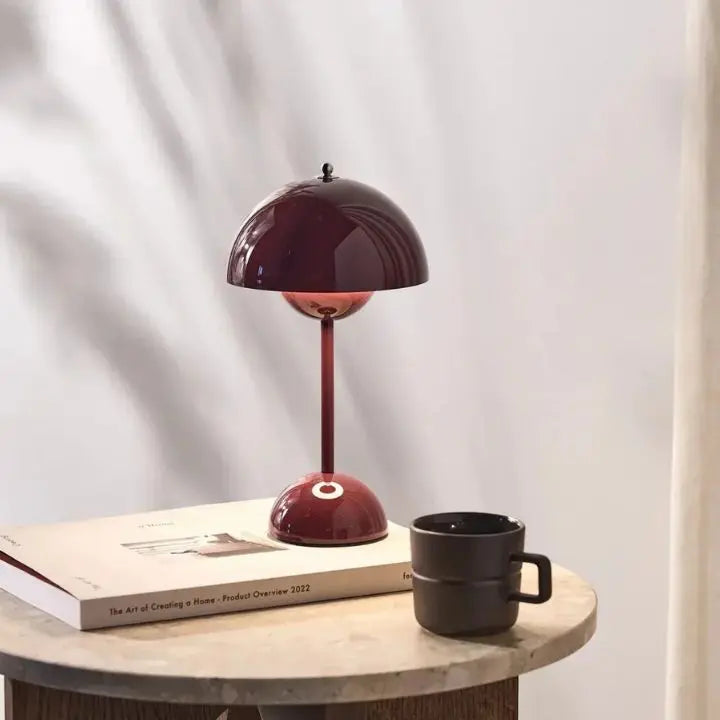Modern LED Table Lamp – Wireless and dimmable
