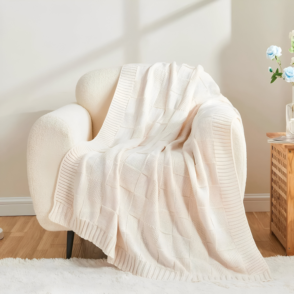 Loomvera Plaid | Knitted Blanket Black-White | Soft & Skin-friendly | For All Seasons
