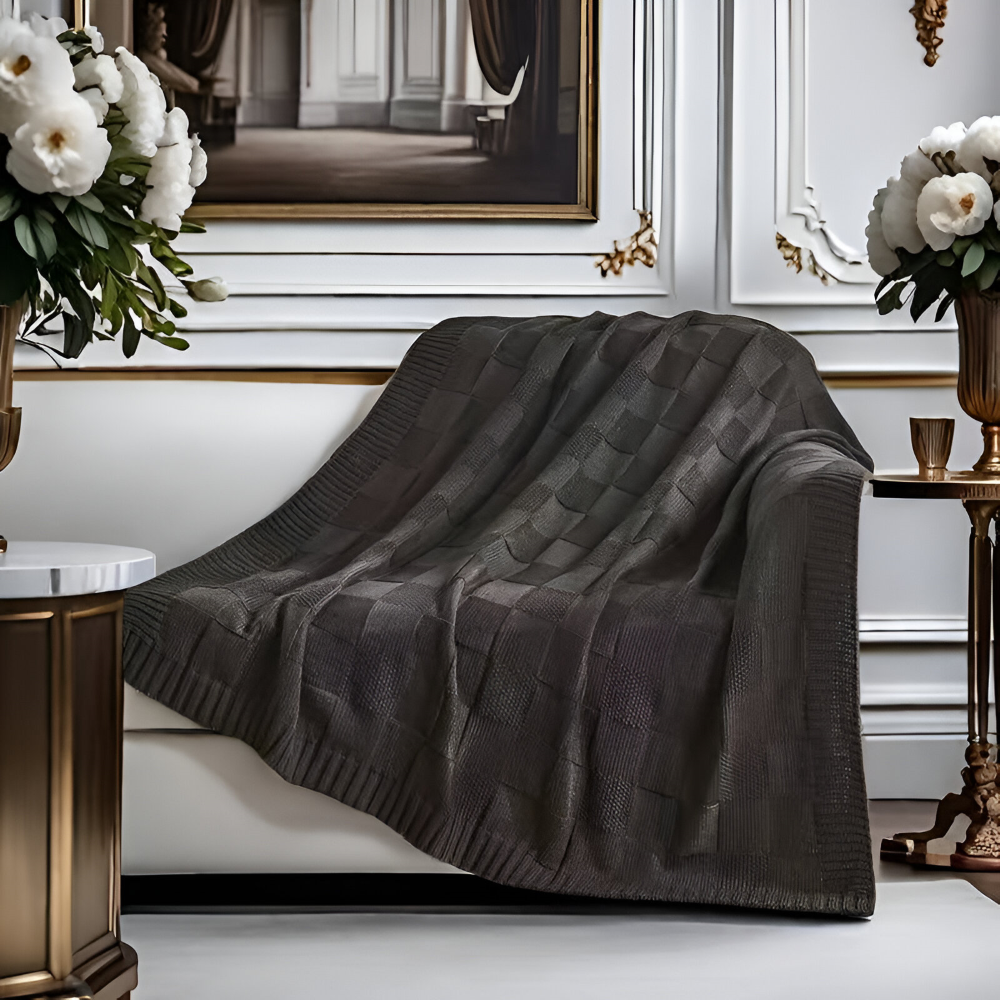 Loomvera Plaid | Knitted Blanket Black-White | Soft & Skin-friendly | For All Seasons
