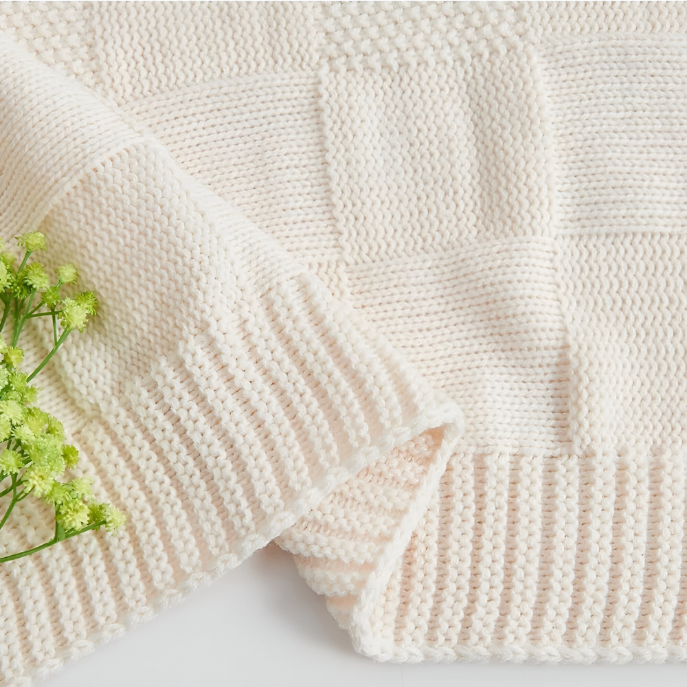 Loomvera Plaid | Knitted Blanket Black-White | Soft & Skin-friendly | For All Seasons