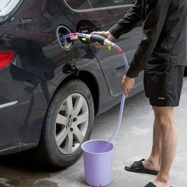 Multifunctional Vacuum – Quickly & safely suction liquids
