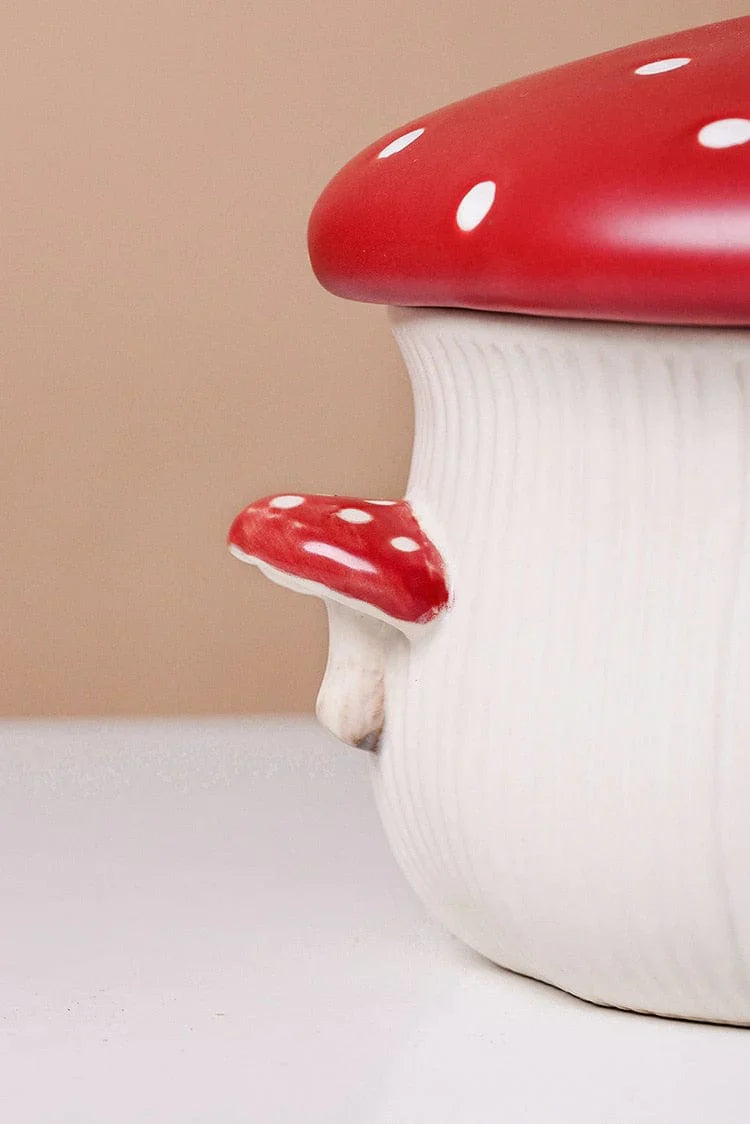 Mushroom-shaped plate