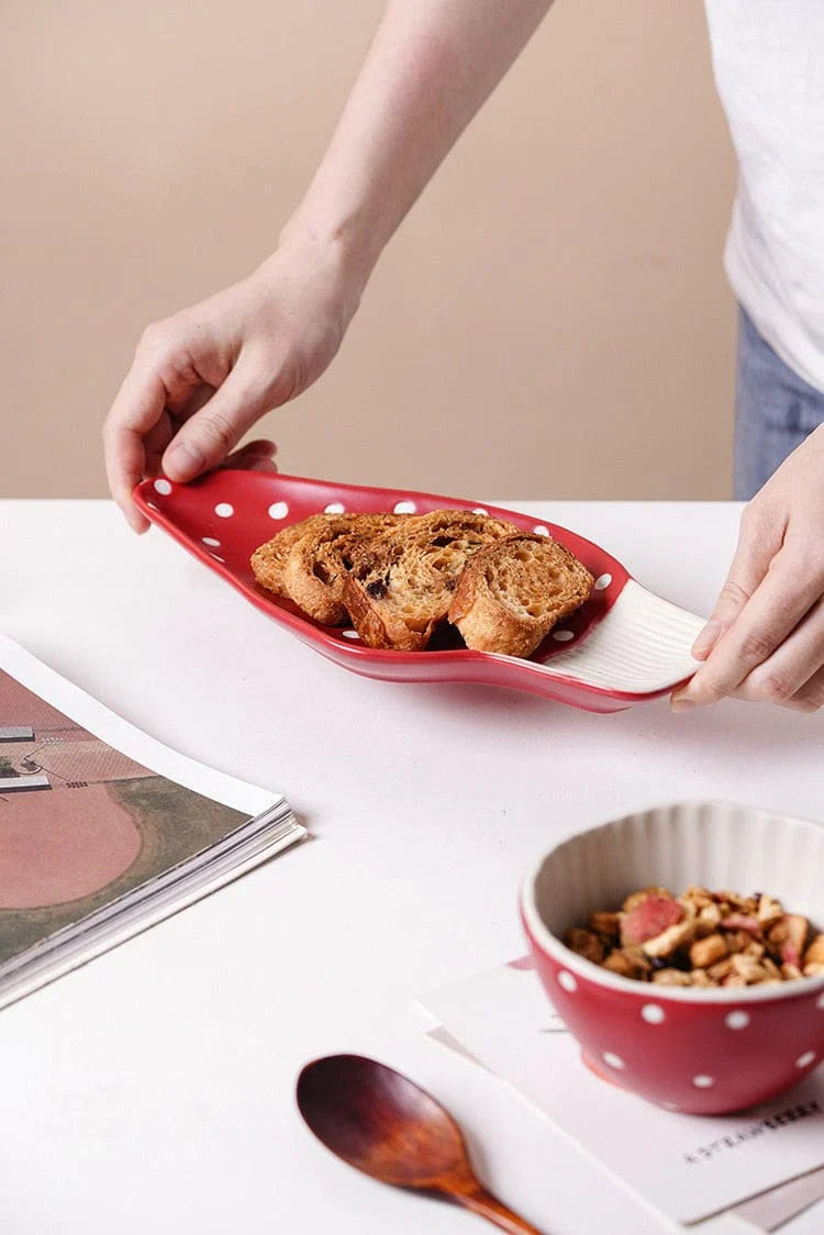Mushroom-shaped plate