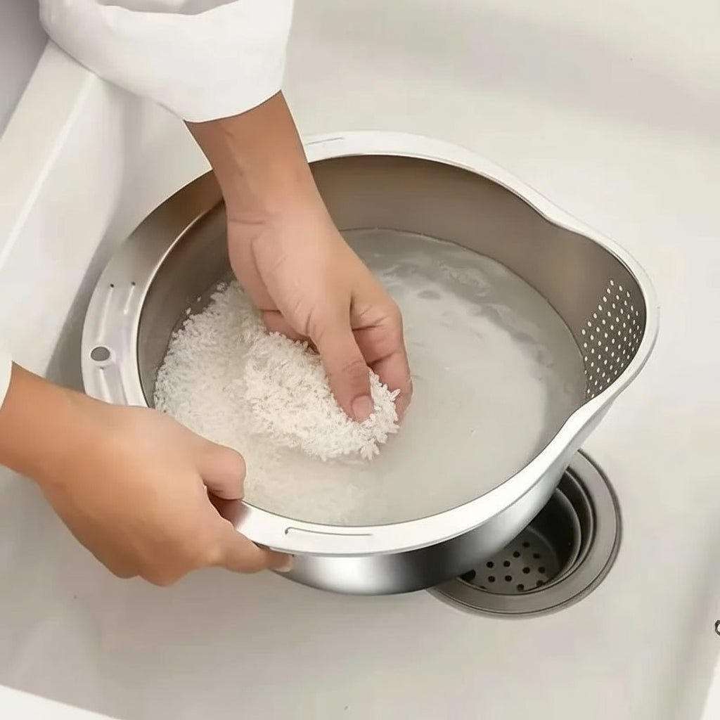 Robust sieve bowl for efficient work in the kitchen