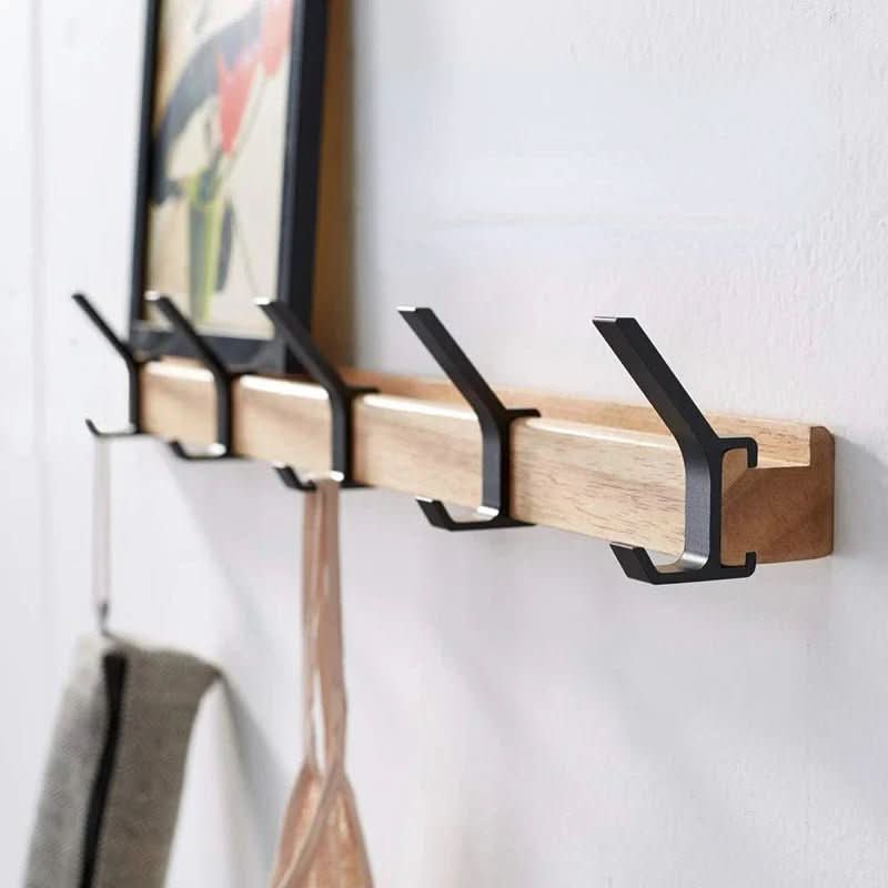 Adjustable wall hook in Nordic design for stylish storage