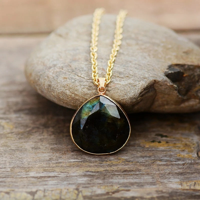 Refined Labradorite Drop Necklace with Luxury Gold Finish - Elyria
