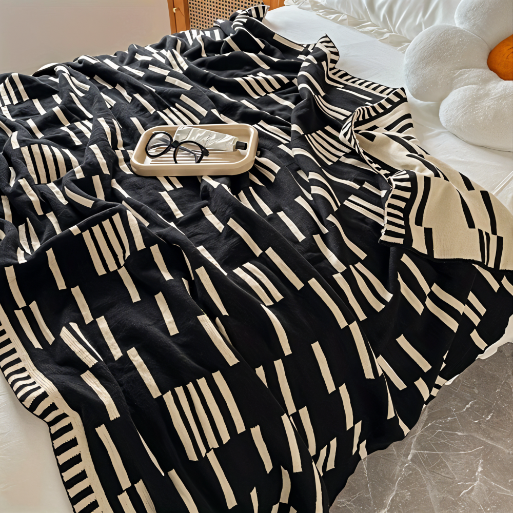 CalmoWeave Plaid | Knitted Blanket Black-Beige | Soft & Warming | For All Seasons