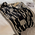 CalmoWeave Plaid | Knitted Blanket Black-Beige | Soft & Warming | For All Seasons