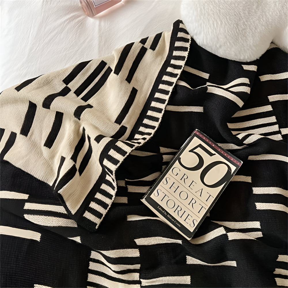CalmoWeave Plaid | Knitted Blanket Black-Beige | Soft & Warming | For All Seasons