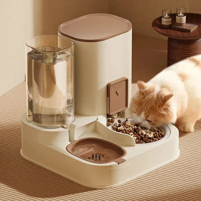 Intelligent feeder with water & food separation for stress-free pet care