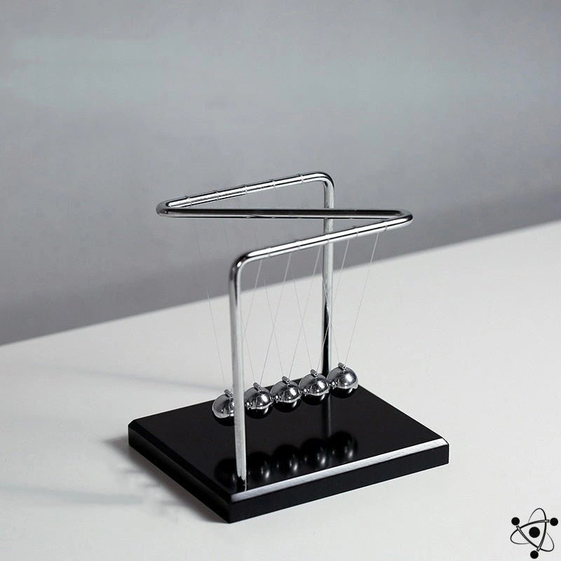 Newton's Pendulum Shape Z