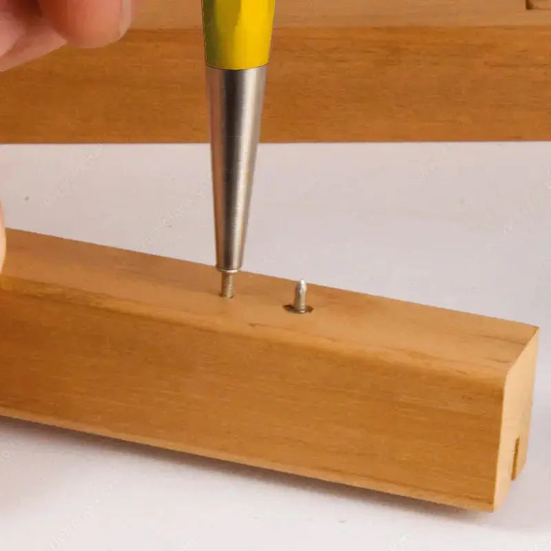 Non-marking baseboard nails (100 pieces)