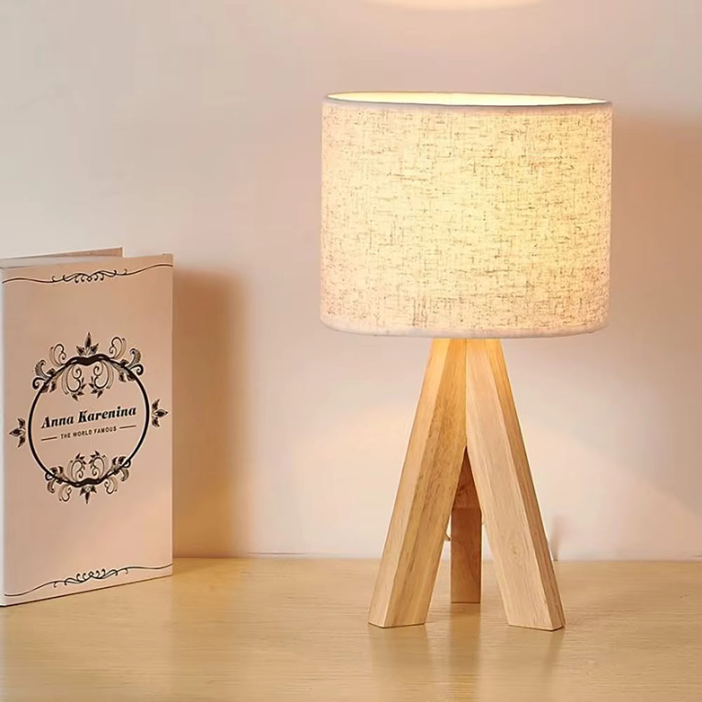 OakShade Table Lamp – Nordic Design