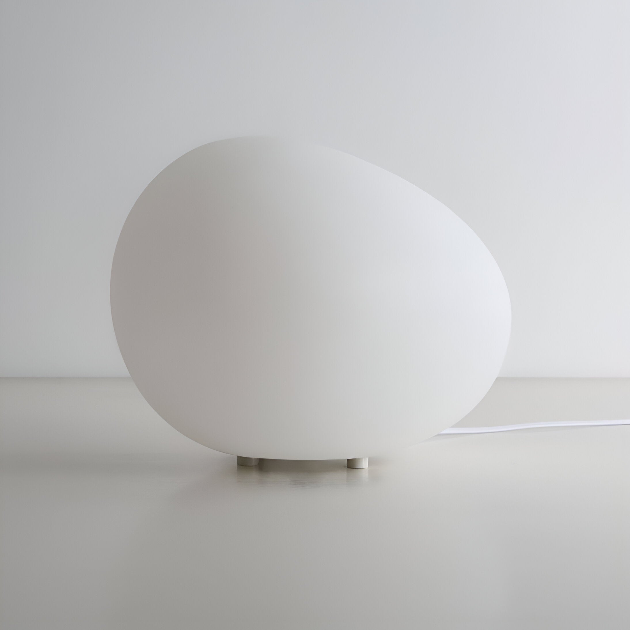 Round Metal Table Lamp in Scandinavian Design