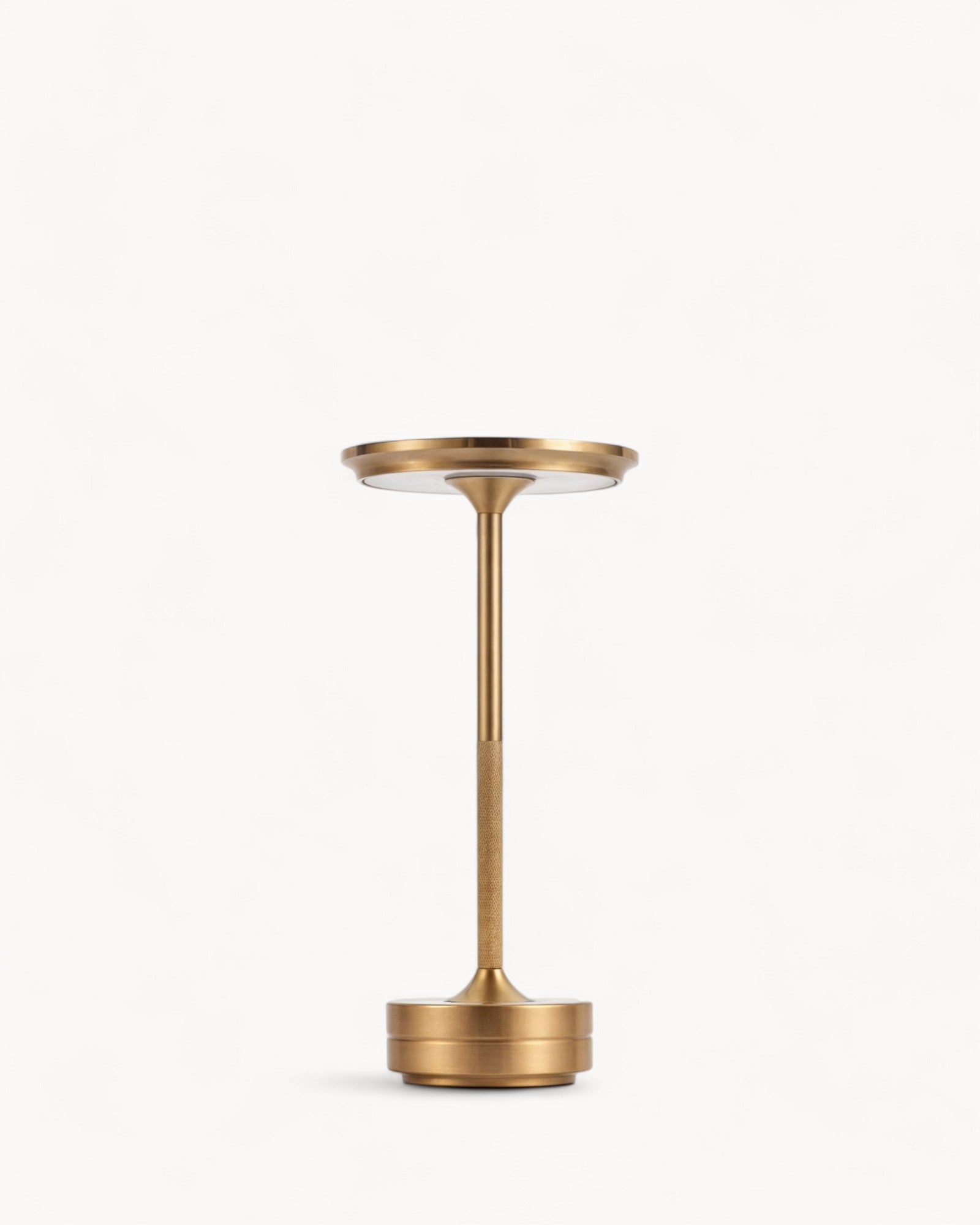 NordicaLight Luxe Wireless Table Lamp for Elegant Lighting