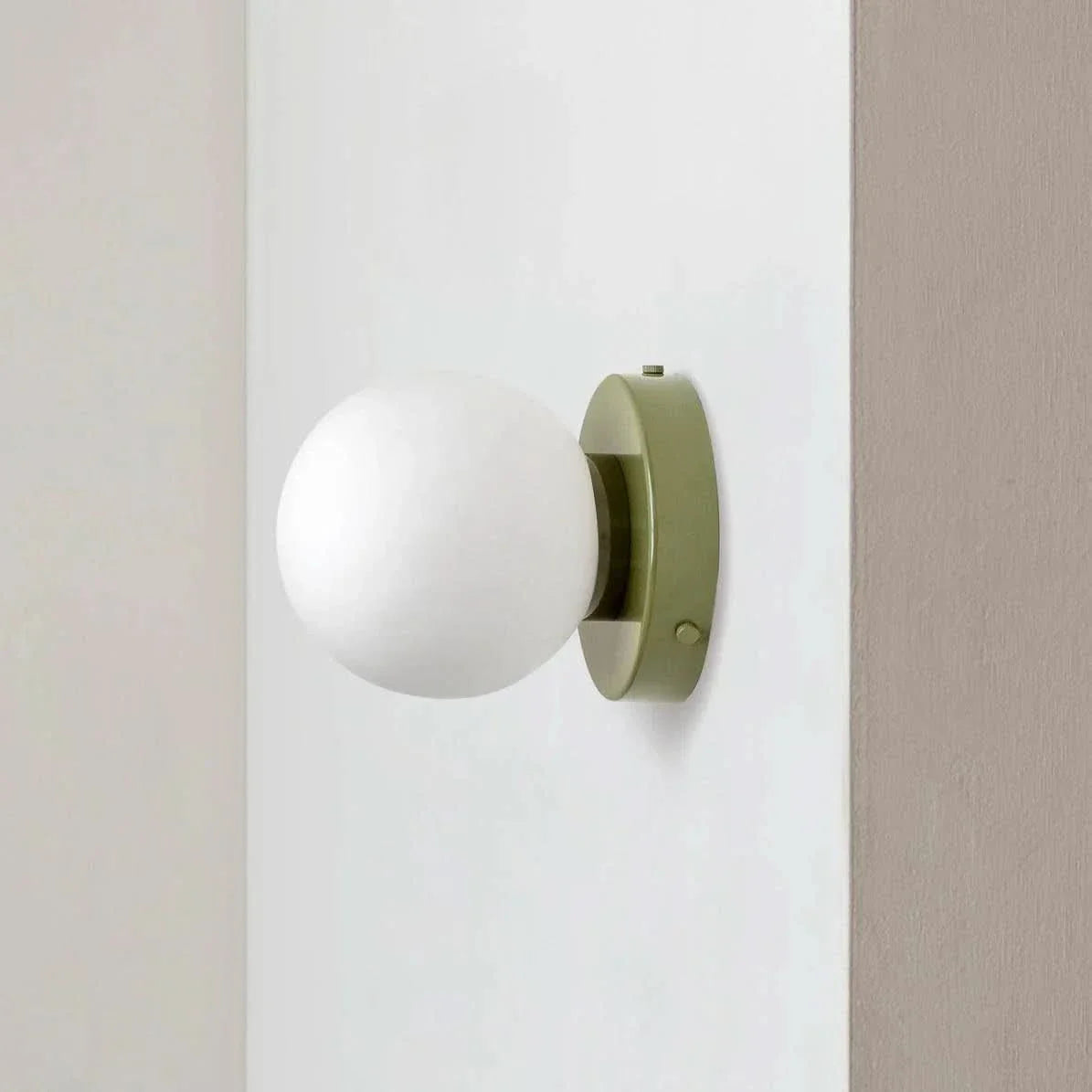 Modern LED Wall Light – Compact Downward Fixture