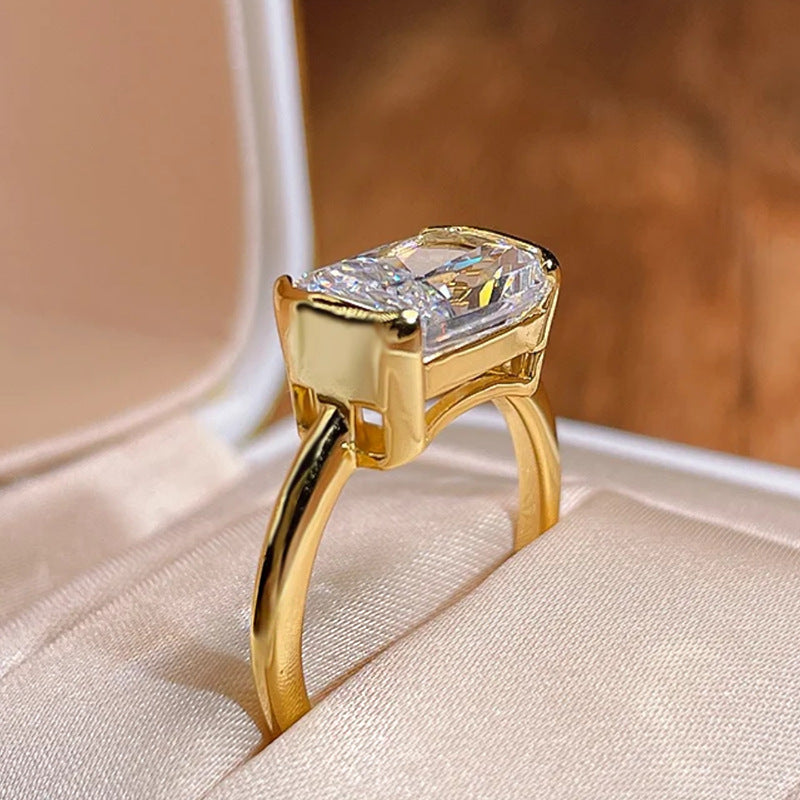 S925 East-West Emerald Cut Ring