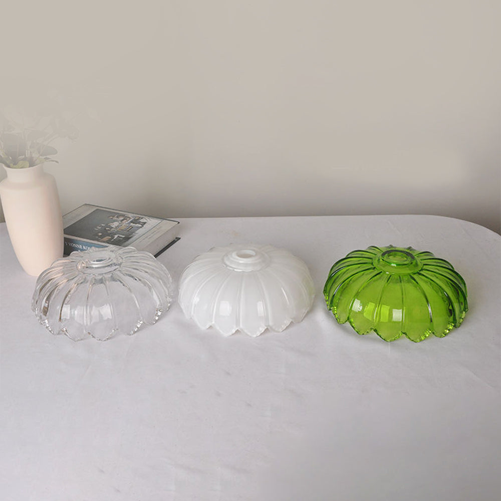 Glass light that delights with details!