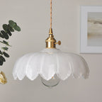 Glass light that delights with details!