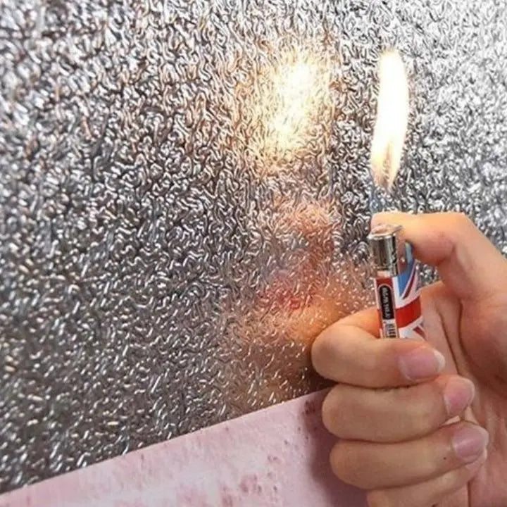 Oil-resistant kitchen foil – Self-adhesive, heat & waterproof