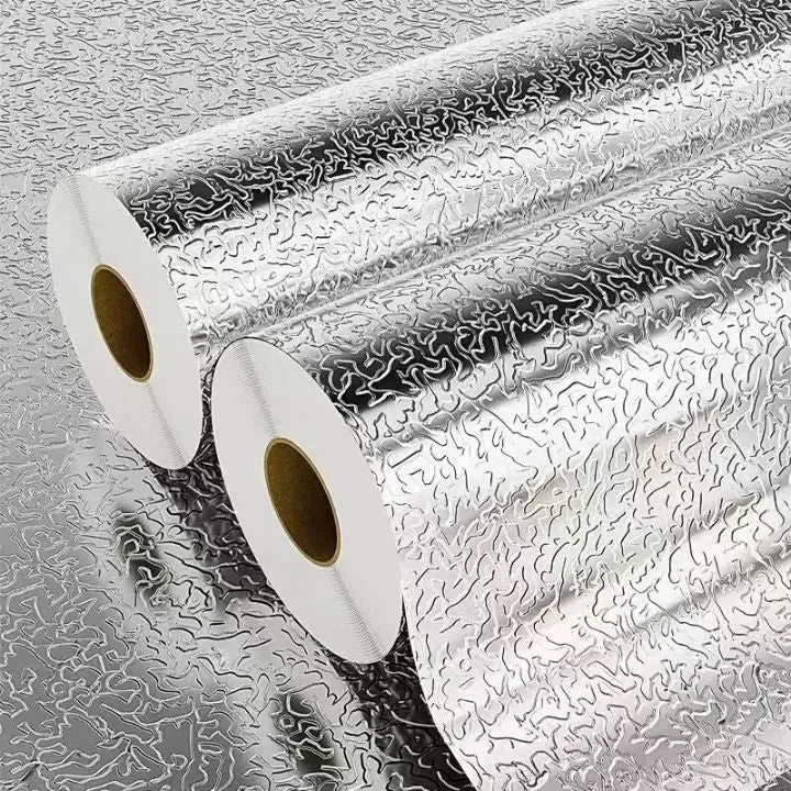 Oil-resistant kitchen foil – Self-adhesive, heat & waterproof