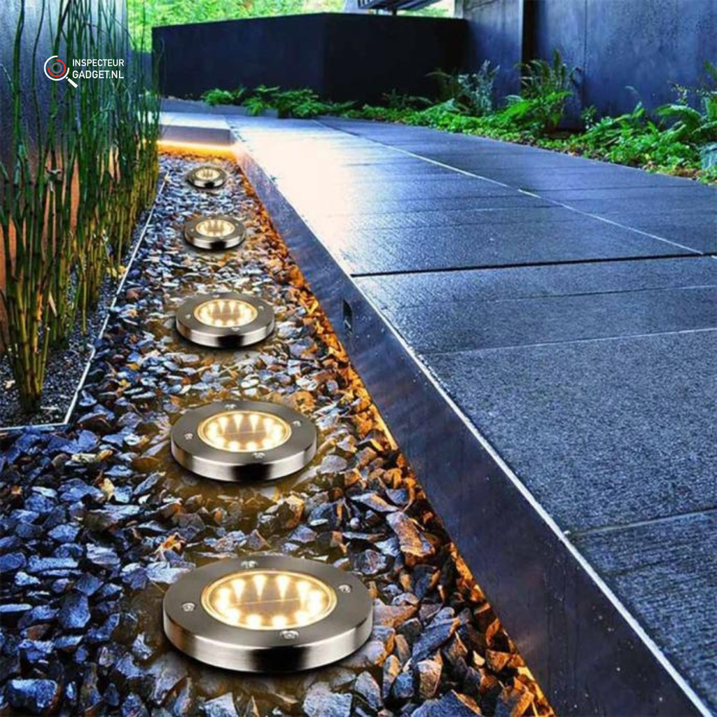 Wireless Solar Garden Lights with 8 LED Lamps
