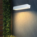 Waterproof outdoor wall lamp with sturdy construction