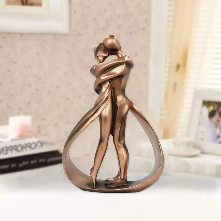 Modern Couple Sculpture – Symbol of Connection
